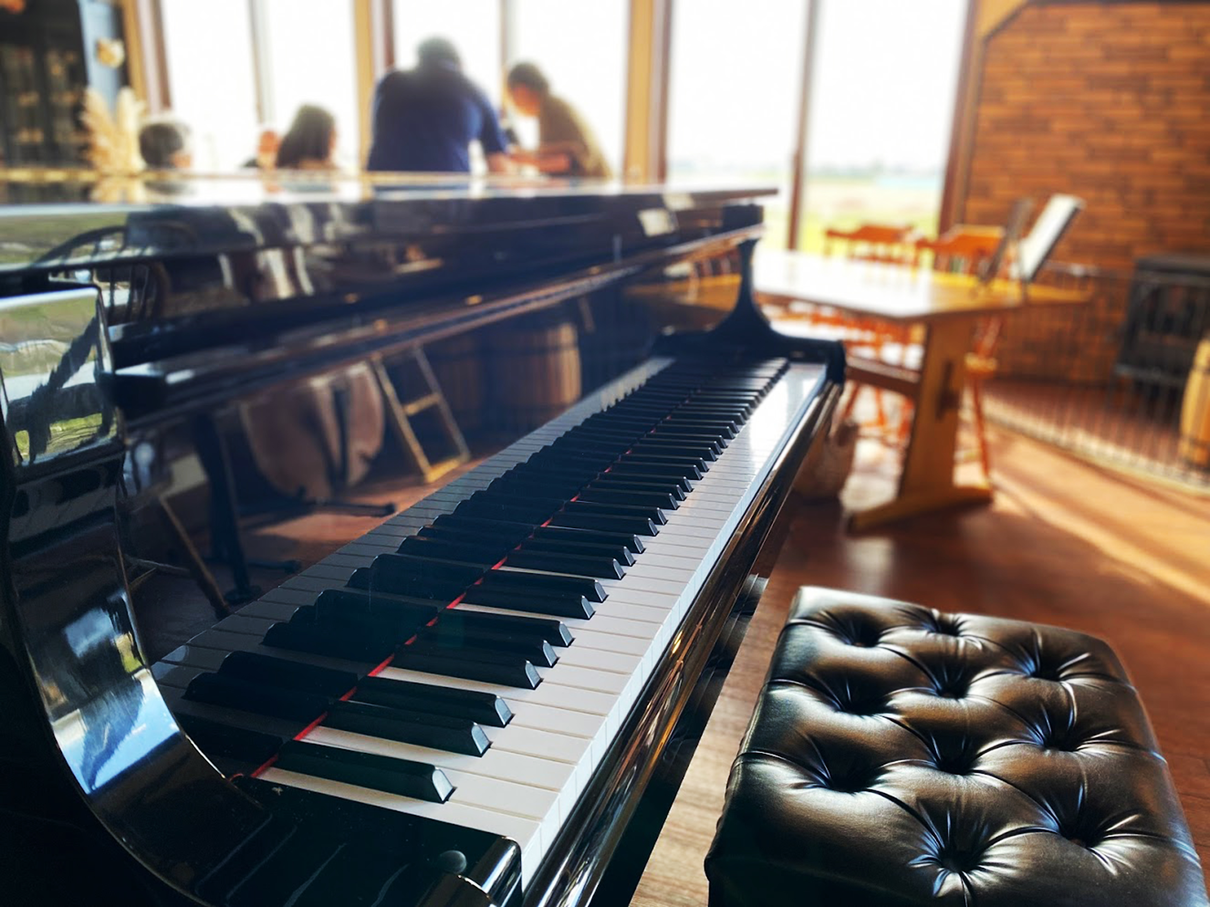 サロンドテクリハラ ピアノ1